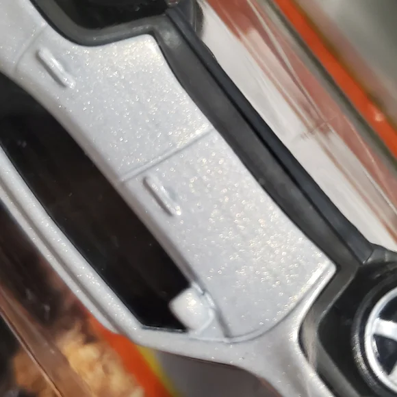 2019 Jeep Renegade Matchbox Car Diecast Metallic White Pearl Shortcard - Picture 10 of 11